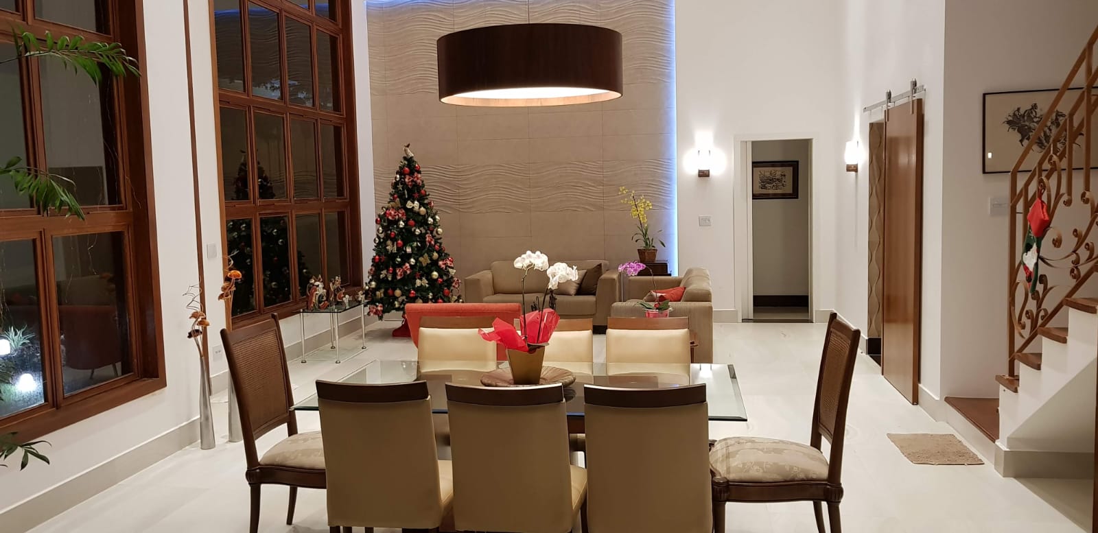 Vende-se ecelente casa em condomínio de luxo, Condomínio Eugenie Scharlé  em Sabará.