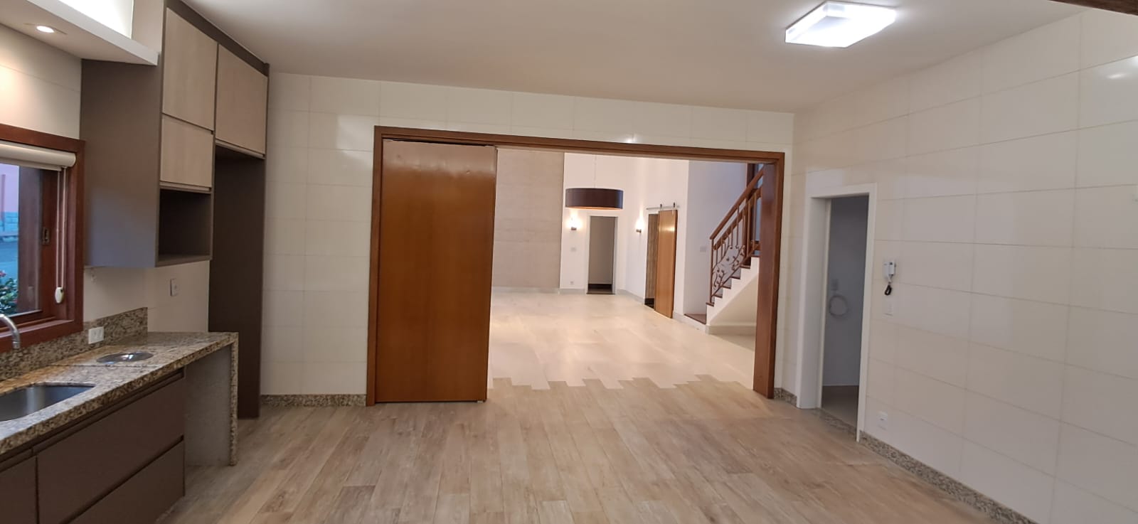 Vende-se ecelente casa em condomínio de luxo, Condomínio Eugenie Scharlé  em Sabará.