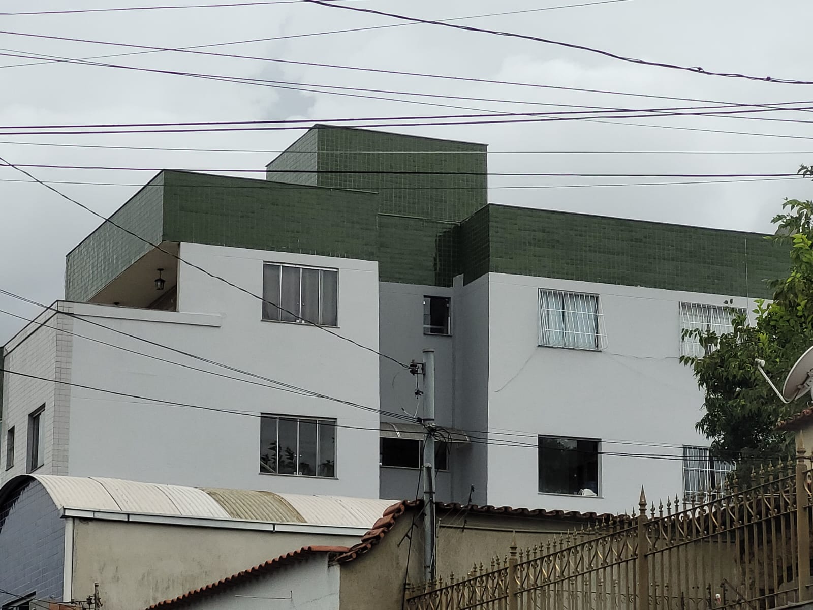 Vende-se excelente apartamento com 02 quartos, vaga de garagem coberta, ótima localização no bairro Santa Maria , Contagem-MG