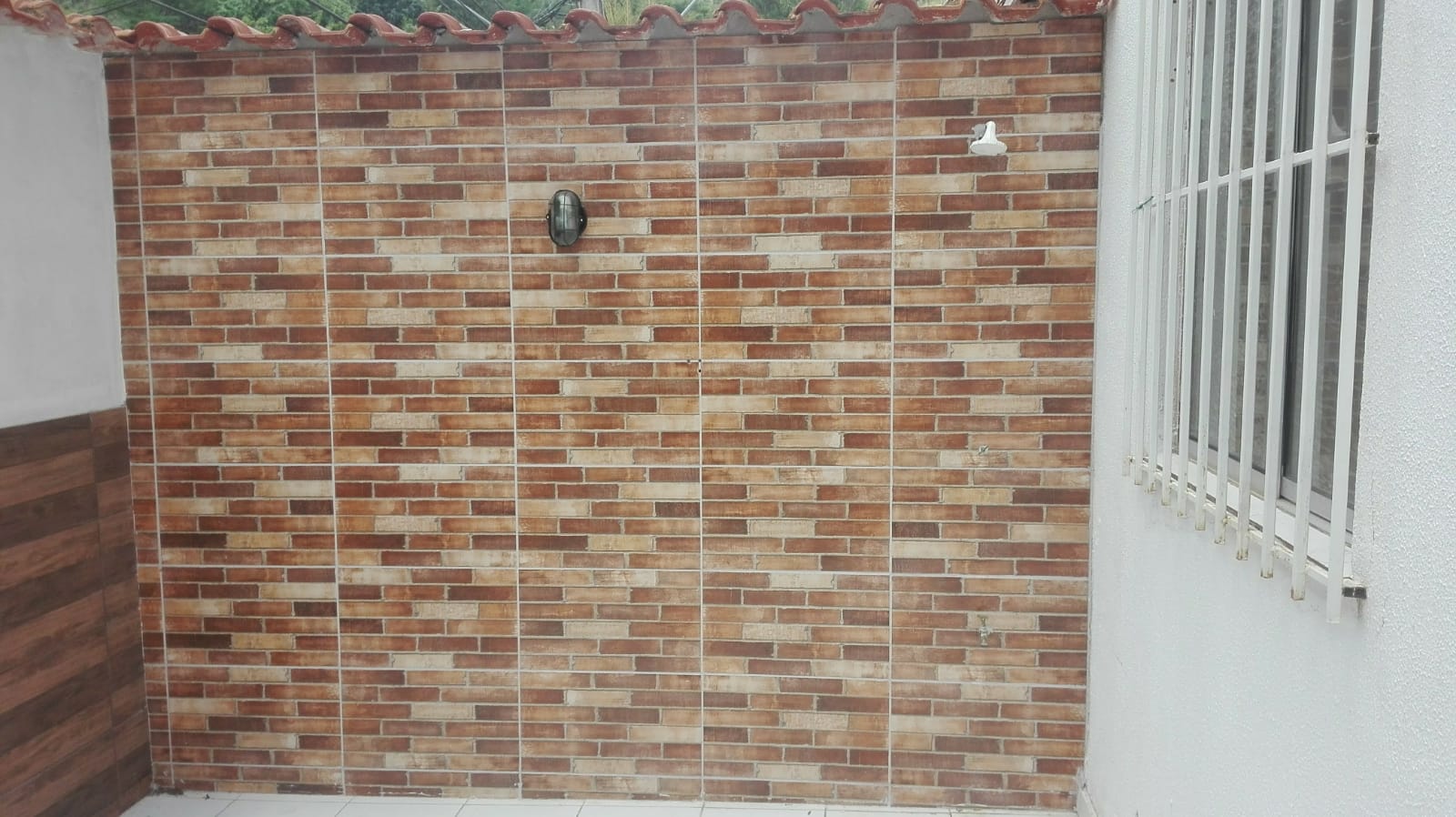 Vende-se ótimo apartamento com 02 quartos, área privativa, 01 vaga de garagem, Condomínio Mangueiras, Sabará- MG 