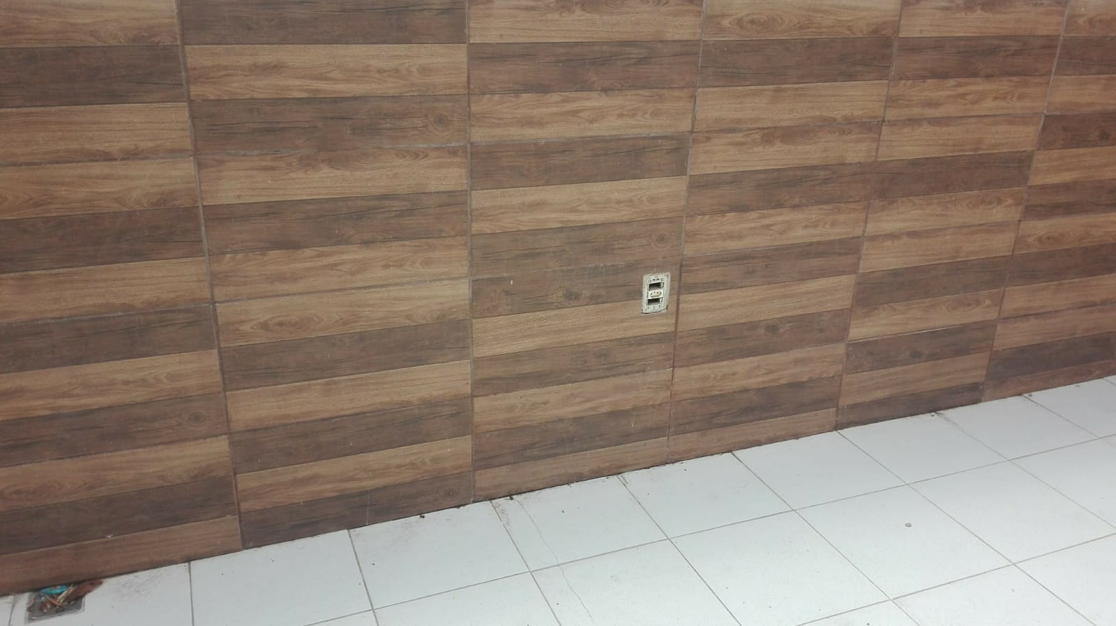 Vende-se ótimo apartamento com 02 quartos, área privativa, 01 vaga de garagem, Condomínio Mangueiras, Sabará- MG 