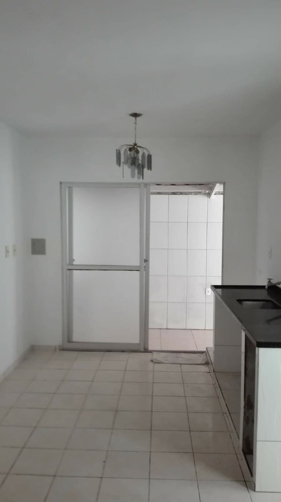Vende-se ótimo apartamento com 02 quartos, área privativa, 01 vaga de garagem, Condomínio Mangueiras, Sabará- MG 