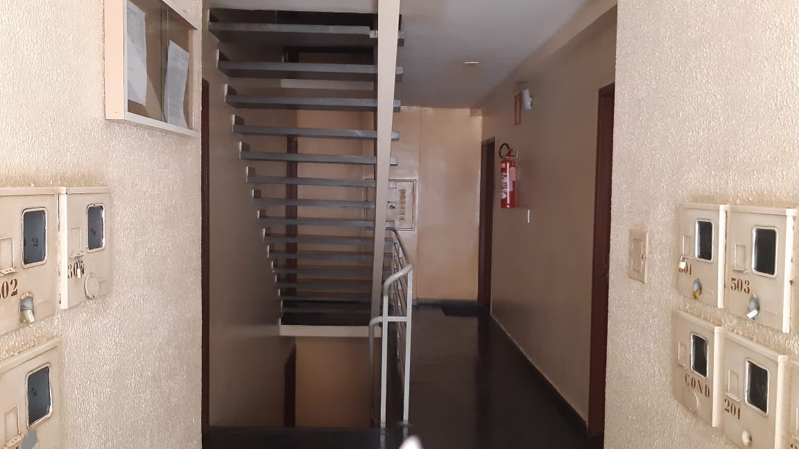 Vende-se excelente apartamento com 03 quartos,  área privativa , 1 vaga de garagem , Conjunto residencial Mangueiras, Sabará-MG.