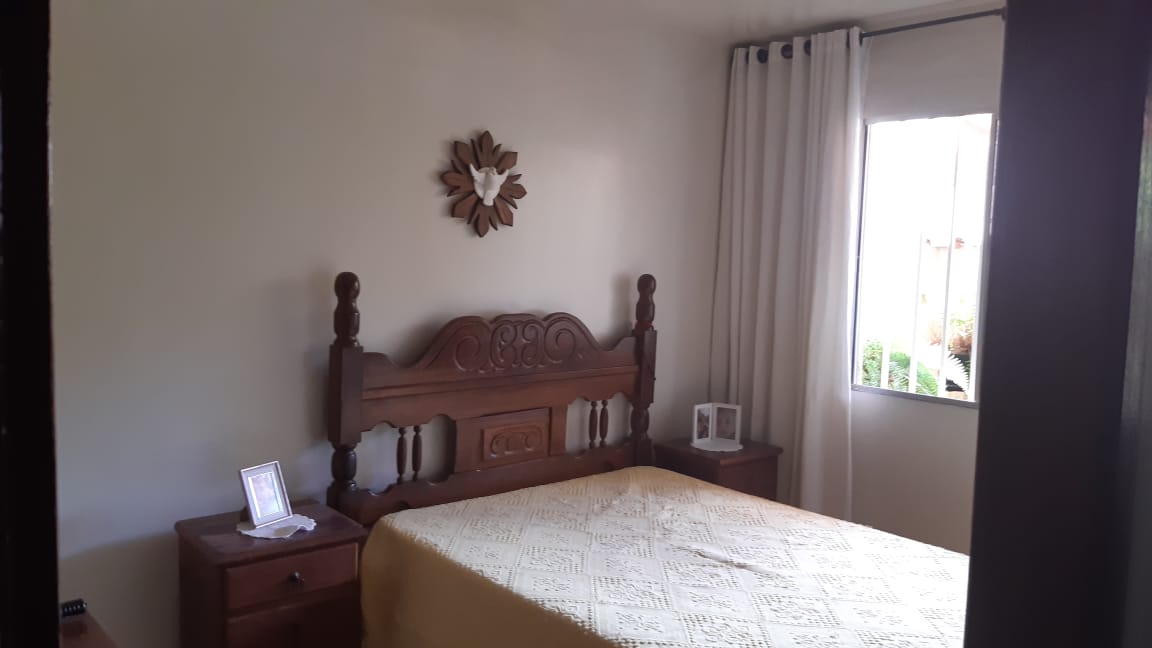 Vende-se excelente apartamento com 03 quartos,  área privativa , 1 vaga de garagem , Conjunto residencial Mangueiras, Sabará-MG.