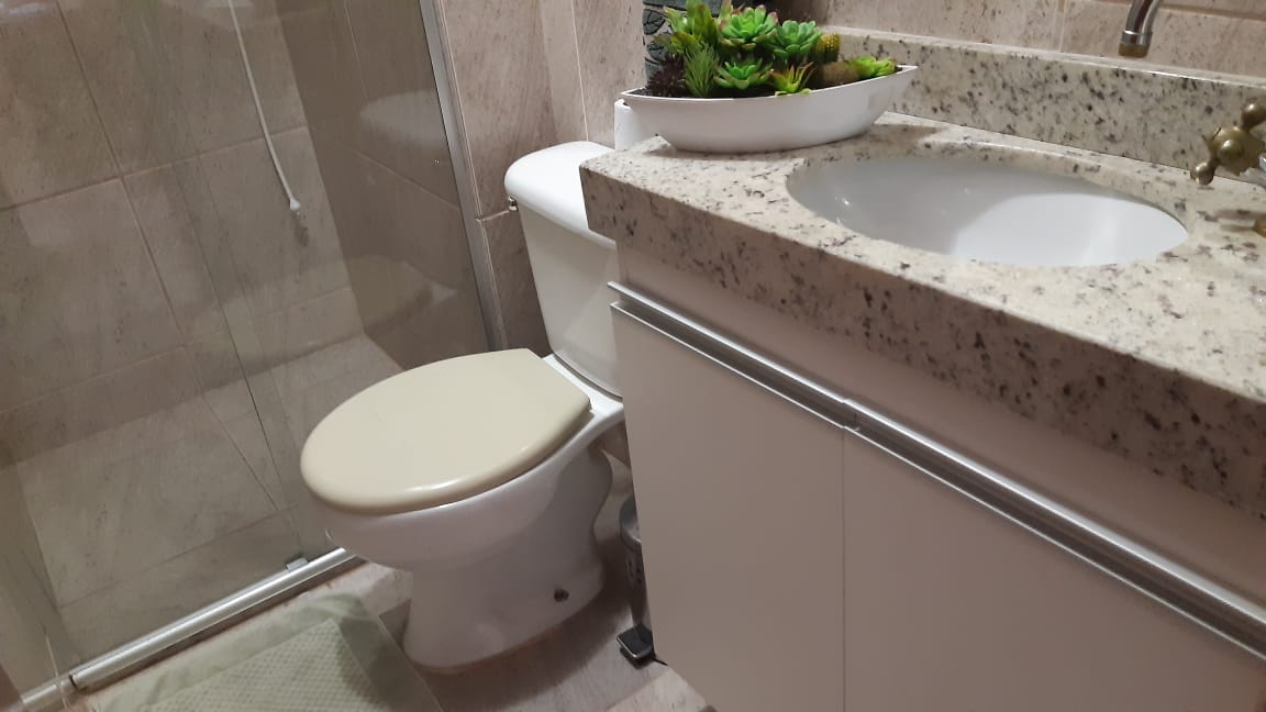 Vende-se excelente apartamento com 03 quartos,  área privativa , 1 vaga de garagem , Conjunto residencial Mangueiras, Sabará-MG.