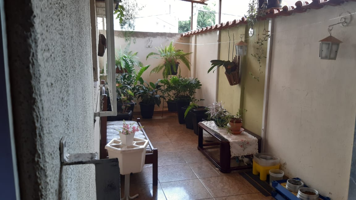 Vende-se excelente apartamento com 03 quartos,  área privativa , 1 vaga de garagem , Conjunto residencial Mangueiras, Sabará-MG.