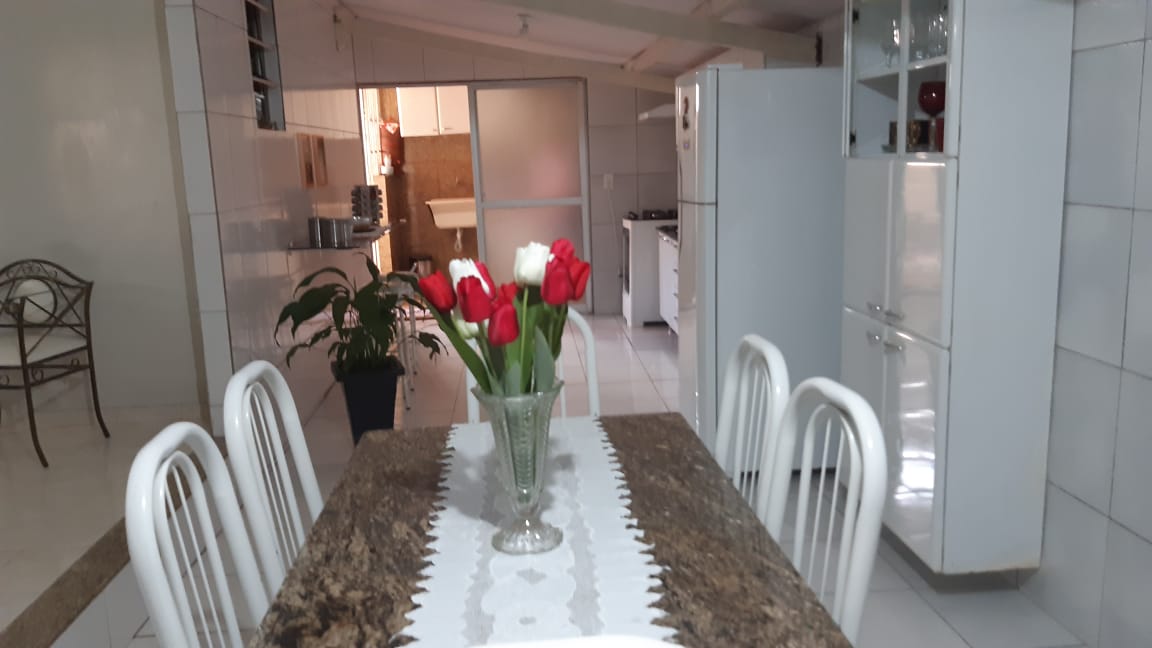 Vende-se excelente apartamento com 03 quartos,  área privativa , 1 vaga de garagem , Conjunto residencial Mangueiras, Sabará-MG.