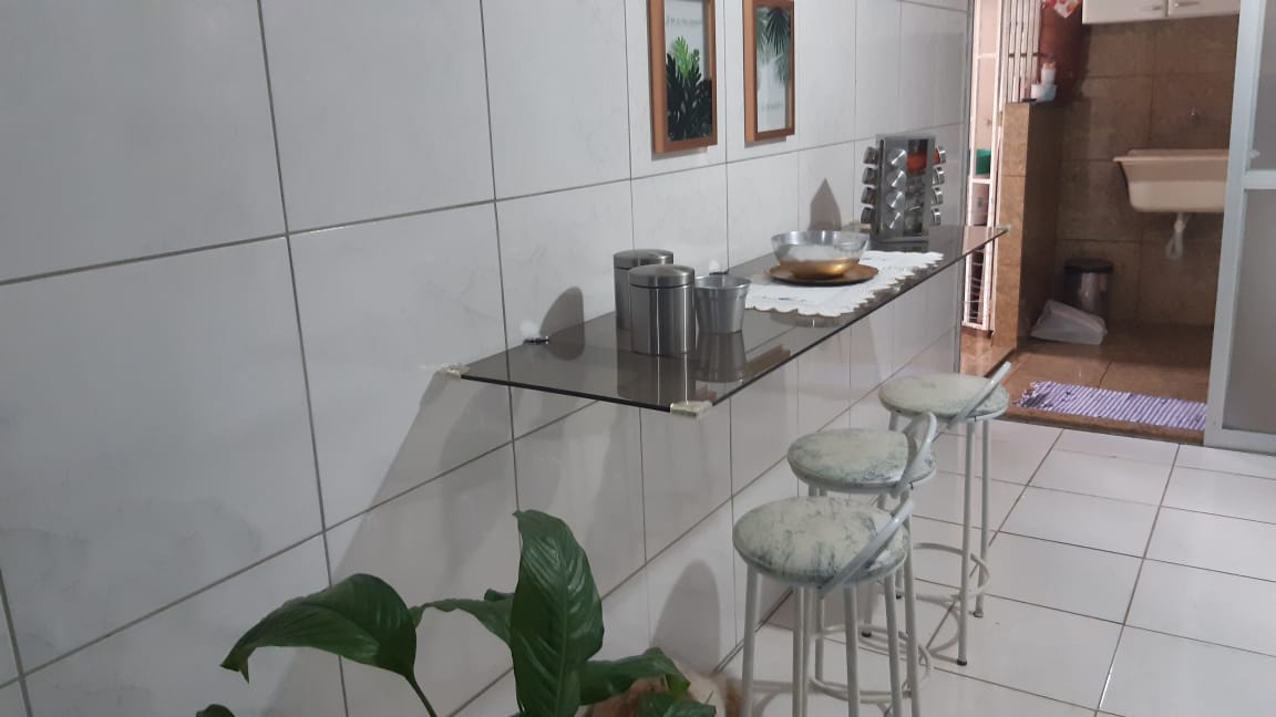 Vende-se excelente apartamento com 03 quartos,  área privativa , 1 vaga de garagem , Conjunto residencial Mangueiras, Sabará-MG.
