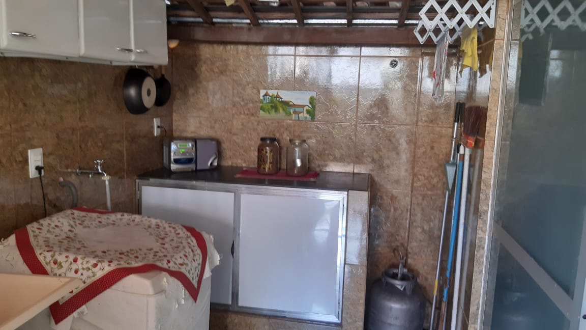 Vende-se excelente apartamento com 03 quartos,  área privativa , 1 vaga de garagem , Conjunto residencial Mangueiras, Sabará-MG.