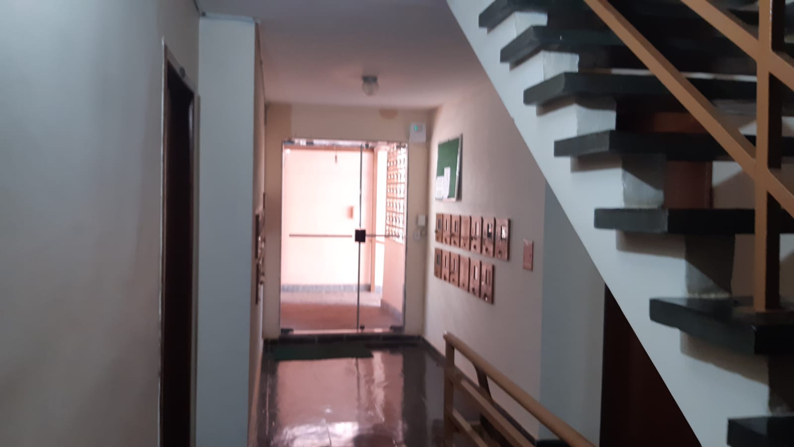 Vende-se excelente apartamento com 02 quartos, vaga de garagem, Condomínio Mangueiras, Sabará-MG