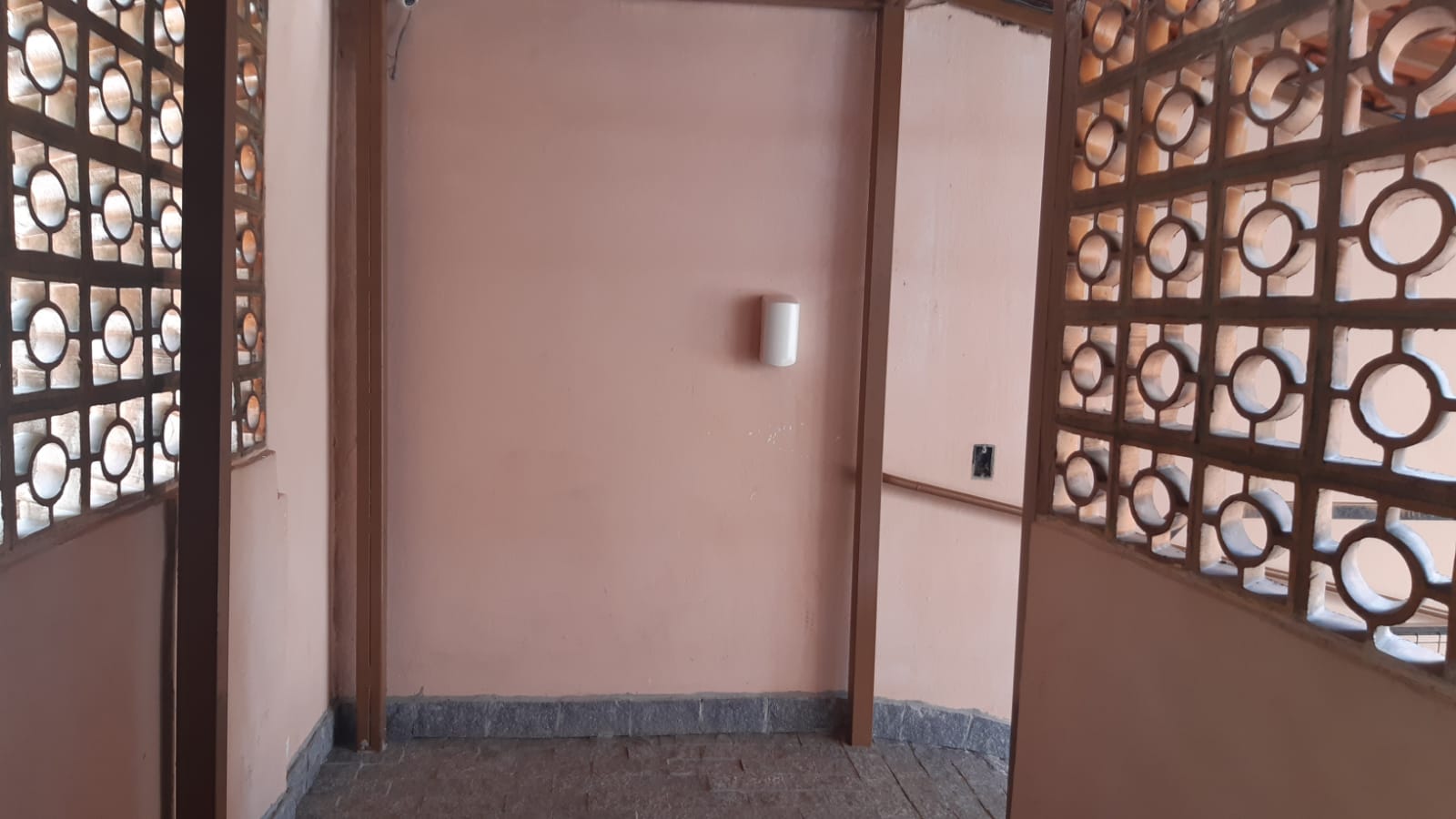Vende-se excelente apartamento com 02 quartos, vaga de garagem, Condomínio Mangueiras, Sabará-MG