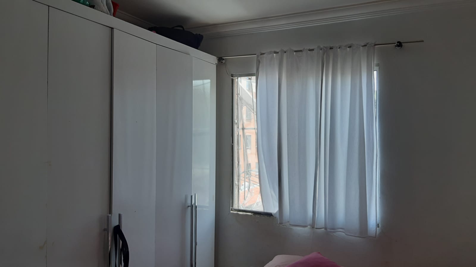 Vende-se excelente apartamento com 02 quartos, vaga de garagem, Condomínio Mangueiras, Sabará-MG