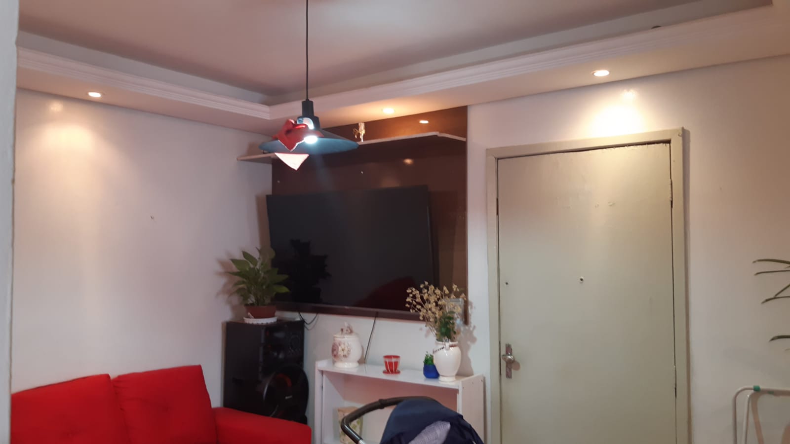 Vende-se excelente apartamento com 02 quartos, vaga de garagem, Condomínio Mangueiras, Sabará-MG