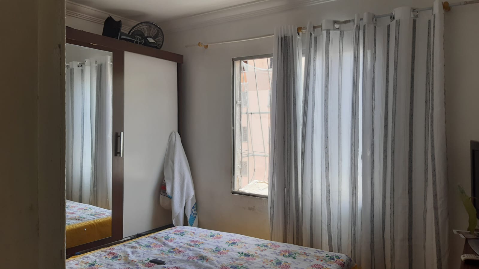 Vende-se excelente apartamento com 02 quartos, vaga de garagem, Condomínio Mangueiras, Sabará-MG