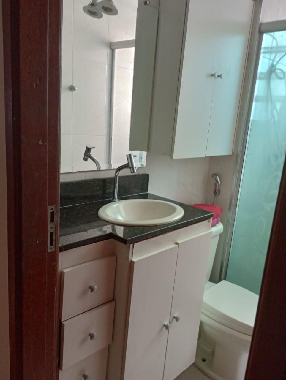 Vende-se excelente apartamento com 03 quartos 1 vaga de garagem , Conjunto residencial Mangueiras, Sabará-MG