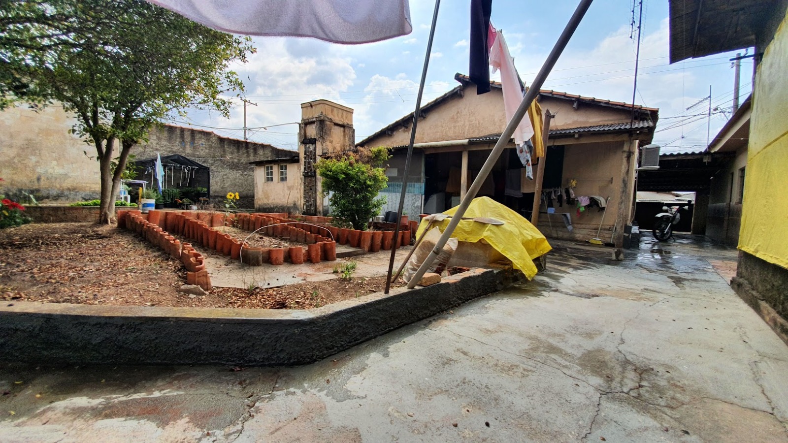 Casa antiga, ponto comercial a venda ou troca em Vila Pedroso Votorantim SP
