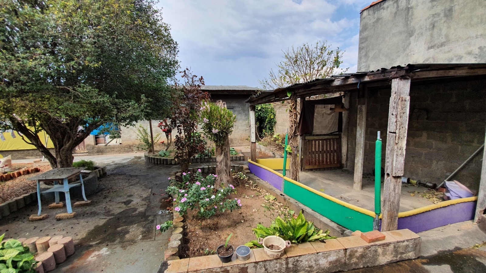 Casa antiga, ponto comercial a venda ou troca em Vila Pedroso Votorantim SP