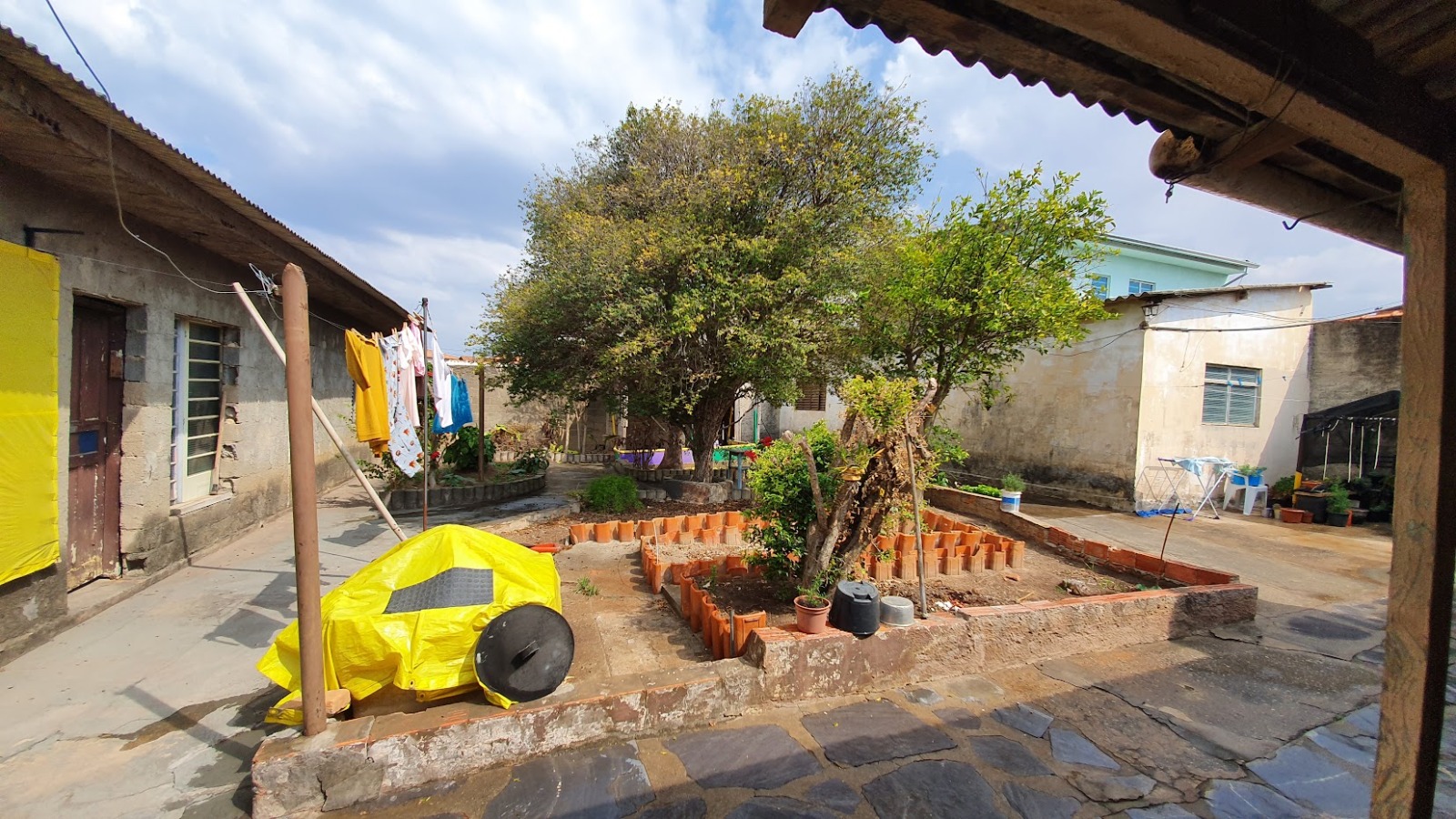 Casa antiga, ponto comercial a venda ou troca em Vila Pedroso Votorantim SP