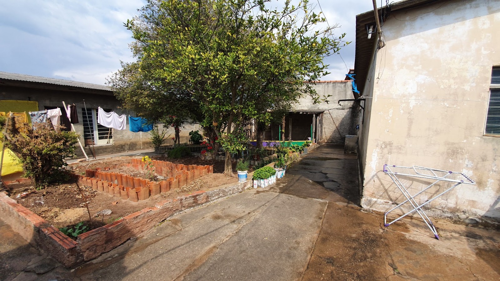 Casa antiga, ponto comercial a venda ou troca em Vila Pedroso Votorantim SP