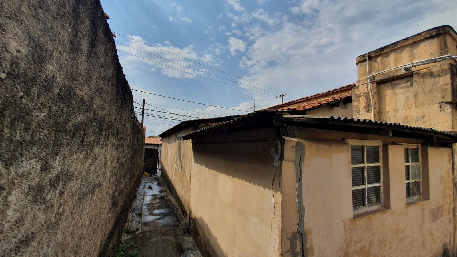 Casa antiga, ponto comercial a venda ou troca em Vila Pedroso Votorantim SP