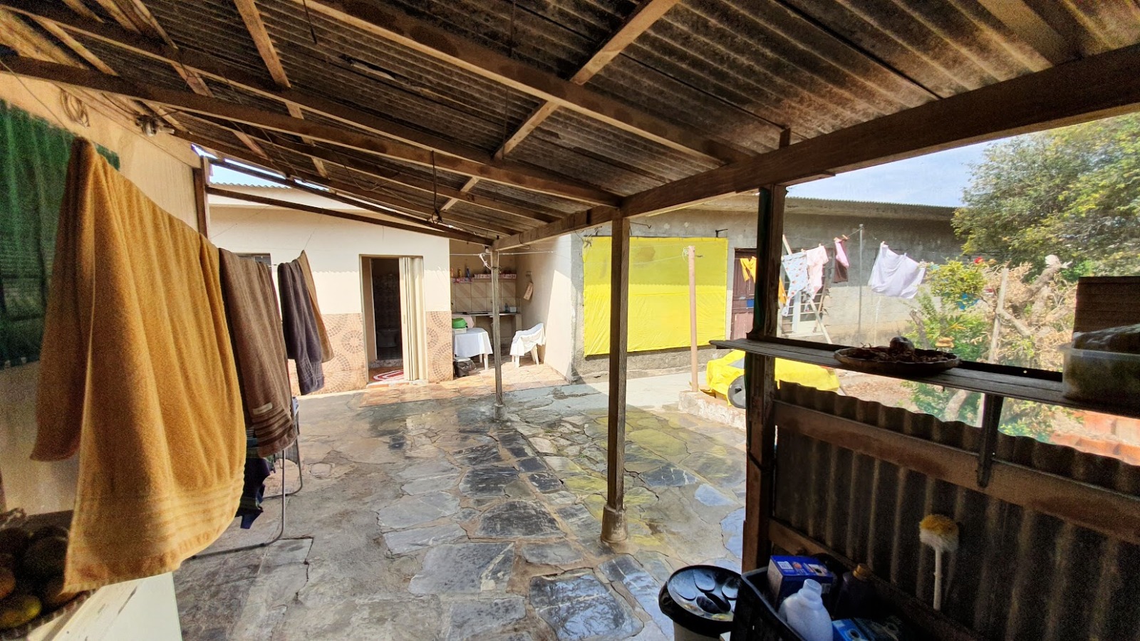 Casa antiga, ponto comercial a venda ou troca em Vila Pedroso Votorantim SP