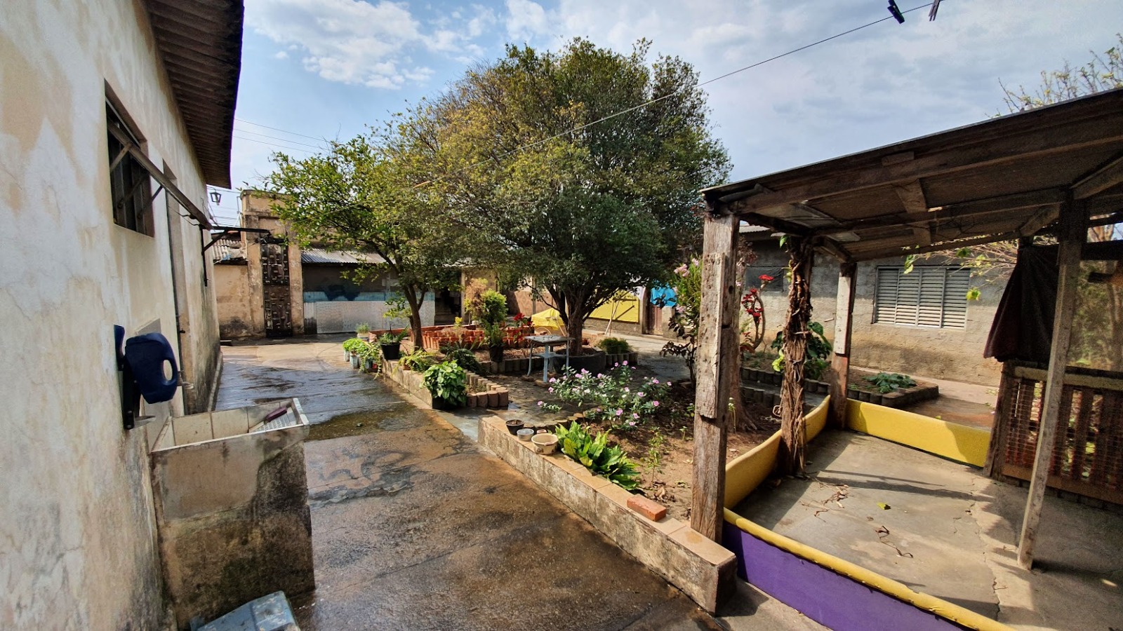 Casa antiga, ponto comercial a venda ou troca em Vila Pedroso Votorantim SP