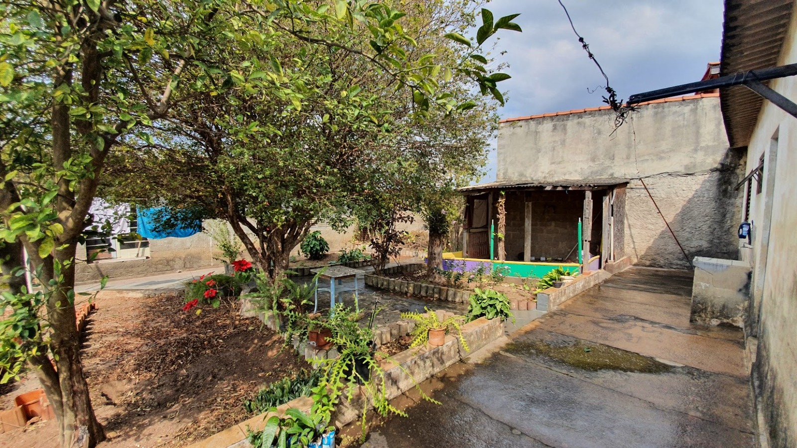 Casa antiga, ponto comercial a venda ou troca em Vila Pedroso Votorantim SP