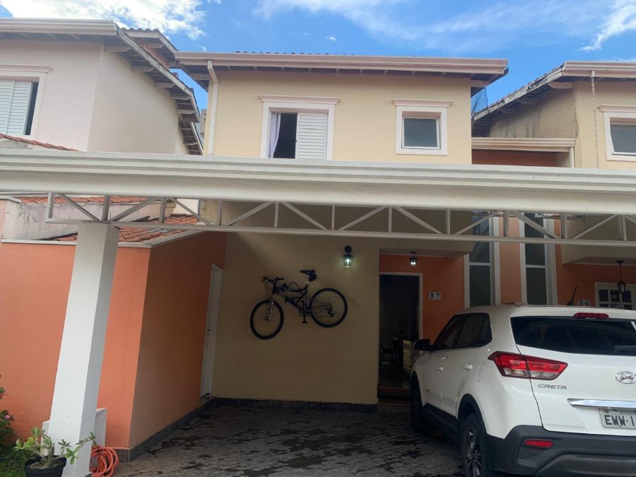 Encantadora Casa em condomínio no Jardim Siriema em Sorocaba SP