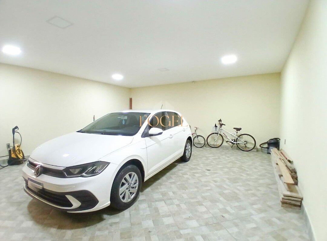 São Pedro/JF – Casa 3/4 com Suíte, área externa de 48m² e aquecimento solar – 4 vagas