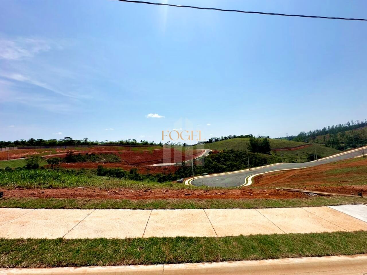 Condomínio Tamboré/Juiz de Fora-Excelente Terreno com Clube Completo, Segurança 24h e Áreas Verdes