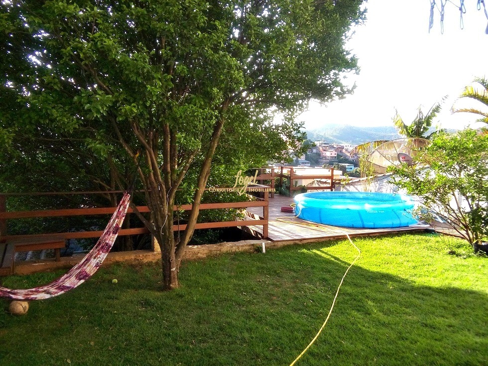 Encosta do Sol / JF - Excelente Casa 5/4 (1 Suíte) + Escritório - Quintal c Deck e Árvores Frutíferas