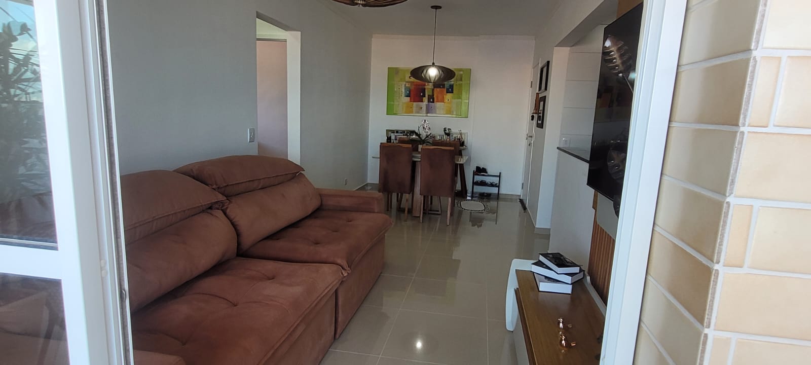  Apartamento Frente para o Mar  Condomínio Royal Garden  Mongaguá  77 m²  Porteira Fechada Vista Deslumbrante!  Se você busca conforto, exclusividade e uma localização privilegiada, esta é a oportunidade ideal! Lindo apartamento no Condomínio Royal Garden, em Mongaguá, com vista frontal para o mar e lazer completo.  ✨ 