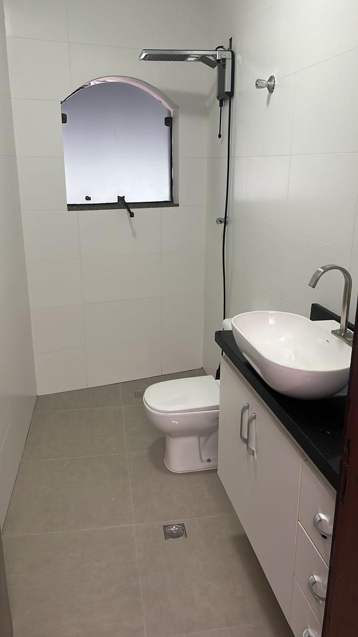  Excelente Sobrado à Venda – Oportunidade Imperdível!  ✨ 197m² de área construída  3 vagas de garagem 2 dormitórios espaçosos 3 banheiros Amplo salão de festas