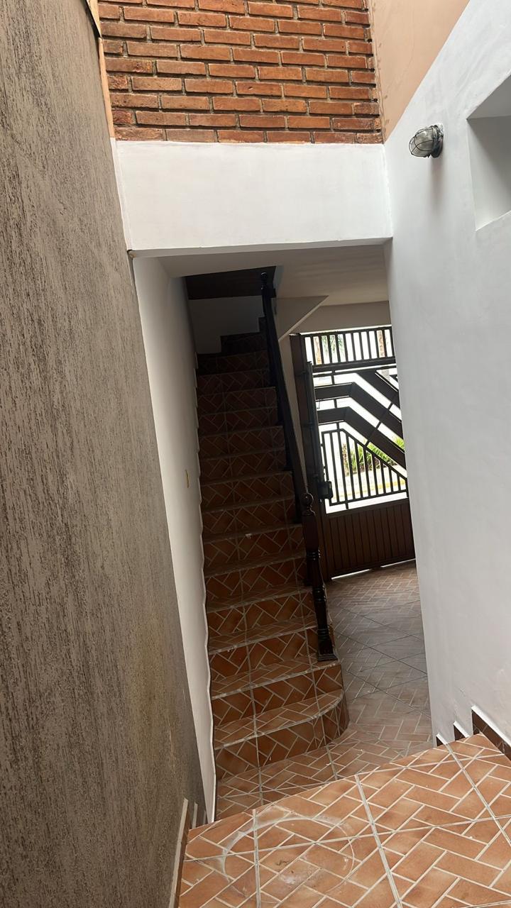  Excelente Sobrado à Venda – Oportunidade Imperdível!  ✨ 197m² de área construída  3 vagas de garagem 2 dormitórios espaçosos 3 banheiros Amplo salão de festas