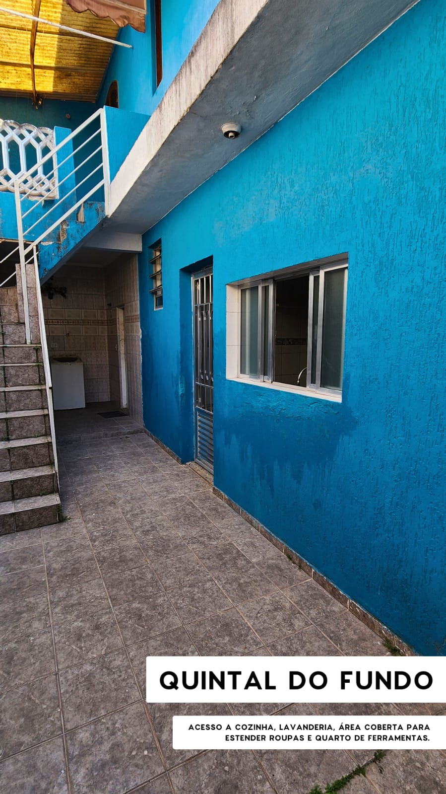   Sobrado completo, porteira fechada!  ✅ 3 dormitórios (1 suíte planejada) + 3 vagas  Rua sem saída, segurança e privacidade Churrasqueira + quintal + varanda privativa  Portões eletrônicos com interfone   Totalmente mobiliado – é entrar e morar!