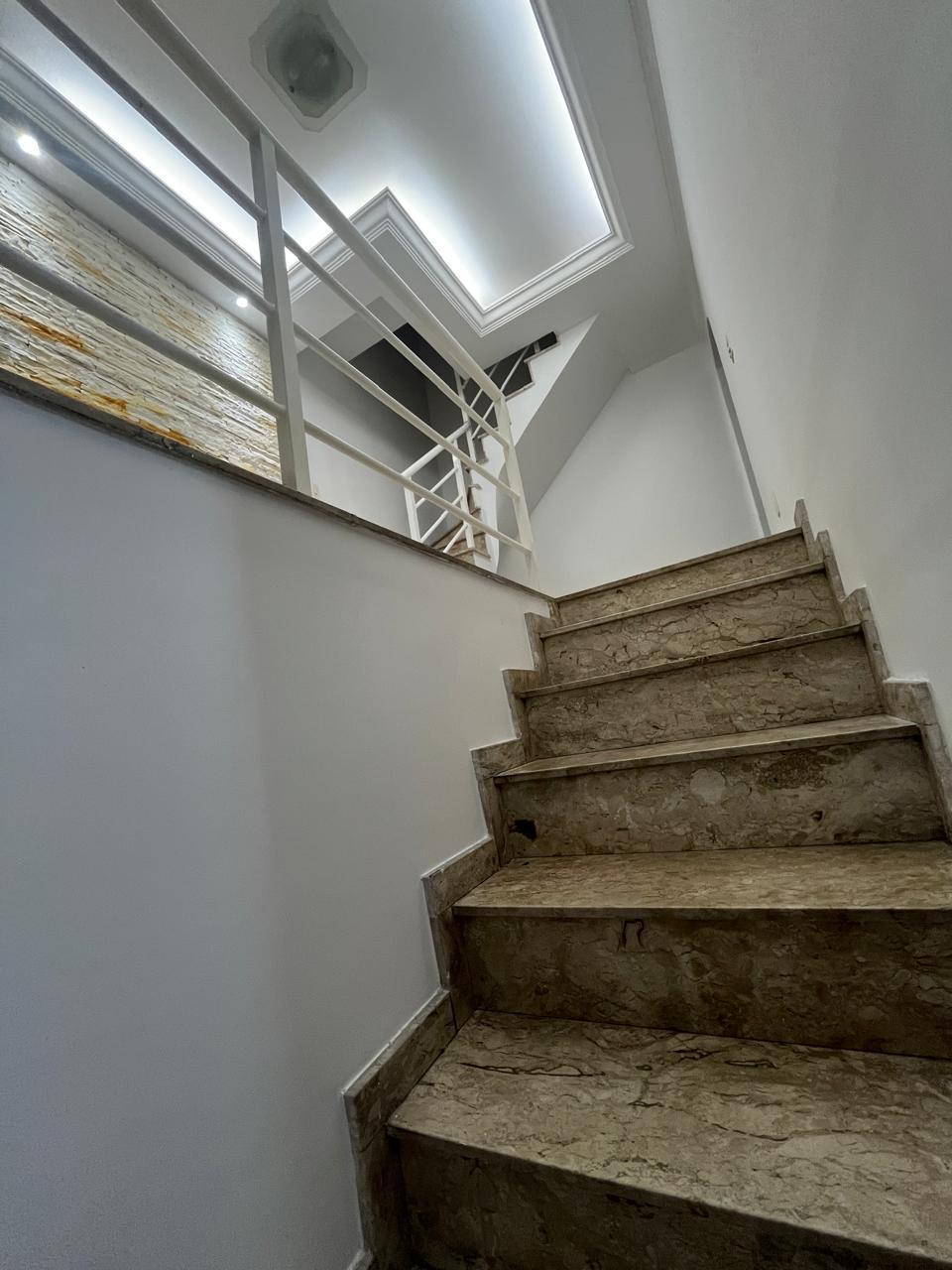  Sobrado à venda na Vila Ré – Zona Leste de São Paulo  Localização excelente – A apenas 1 km do Metrô Patriarca  Se você busca conforto, praticidade e uma localização privilegiada, este sobrado é ideal para você!