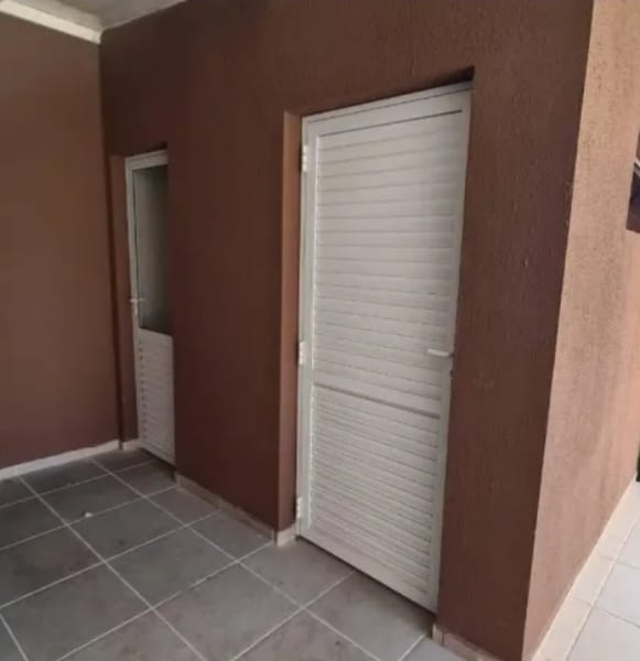  Lindo Apartamento com Vista Privilegiada – 24º Andar (Último Andar!)  Vila Matilde – Próximo ao Metrô  ✨ Destaques imperdíveis: ✔️ Vista livre de todas as janelas ✔️ Último andar – sem vizinhos acima ✔️ Divisa com apenas 1 apartamento ✔️ Ao lado do elevador ✔️ Condomínio novo com reconhecimento facial na portaria eletrônica ✔️ Clausura para segurança total