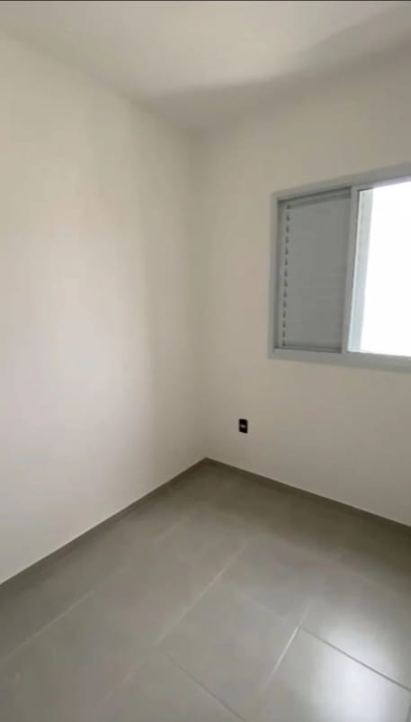  Lindo Apartamento com Vista Privilegiada – 24º Andar (Último Andar!)  Vila Matilde – Próximo ao Metrô  ✨ Destaques imperdíveis: ✔️ Vista livre de todas as janelas ✔️ Último andar – sem vizinhos acima ✔️ Divisa com apenas 1 apartamento ✔️ Ao lado do elevador ✔️ Condomínio novo com reconhecimento facial na portaria eletrônica ✔️ Clausura para segurança total