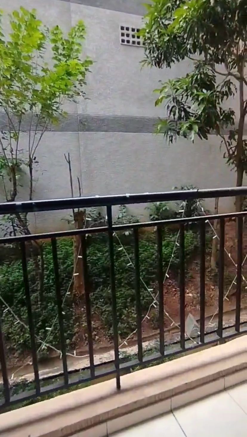  Apartamento à Venda  Condomínio Ideale Penha   2 Dorms   com Varanda  ✨ Oportunidade imperdível para morar ou investir!   Localização privilegiada: ✅ Parque linear do Metrô Penha em frente