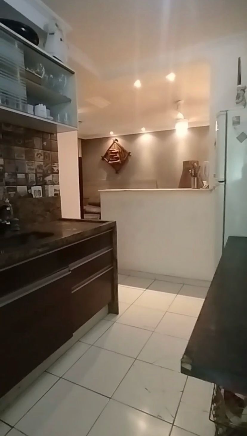  Apartamento à Venda  Condomínio Ideale Penha   2 Dorms   com Varanda  ✨ Oportunidade imperdível para morar ou investir!   Localização privilegiada: ✅ Parque linear do Metrô Penha em frente