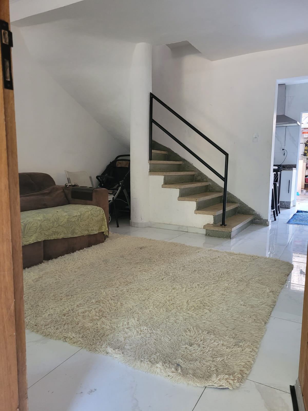 Casa à Venda  Penha de França  80 m²  2 Dormitórios   Rua Demini São Paulo SP  Casa aconchegante, espaçosa e muito bem localizada, próxima ao metrô e a todo comércio da região   Valor: R$ 5.250/m²