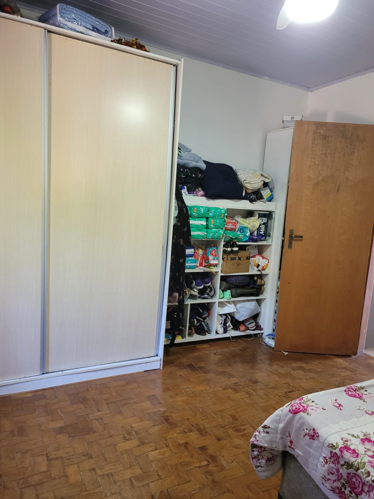 Casa à Venda  Penha de França  80 m²  2 Dormitórios   Rua Demini São Paulo SP  Casa aconchegante, espaçosa e muito bem localizada, próxima ao metrô e a todo comércio da região   Valor: R$ 5.250/m²