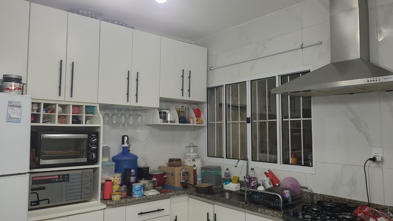 Casa à Venda  Penha de França  80 m²  2 Dormitórios   Rua Demini São Paulo SP  Casa aconchegante, espaçosa e muito bem localizada, próxima ao metrô e a todo comércio da região   Valor: R$ 5.250/m²