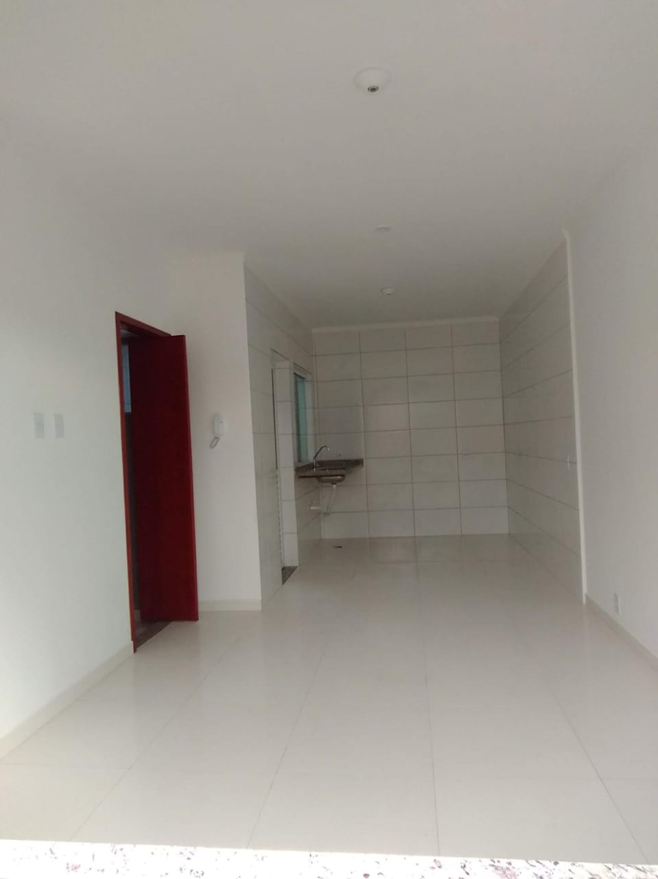 Sobrado à Venda  Itaim Paulista  ✨ Aproveite esta oportunidade única! ✨Localização: Rua Morro da Capoaba  Itaim Paulista Área: 60m² bem distribuídos  2 Suítes modernas  1 vagas de garagem  com vaga subterrânea para maior segurança e comodidade.