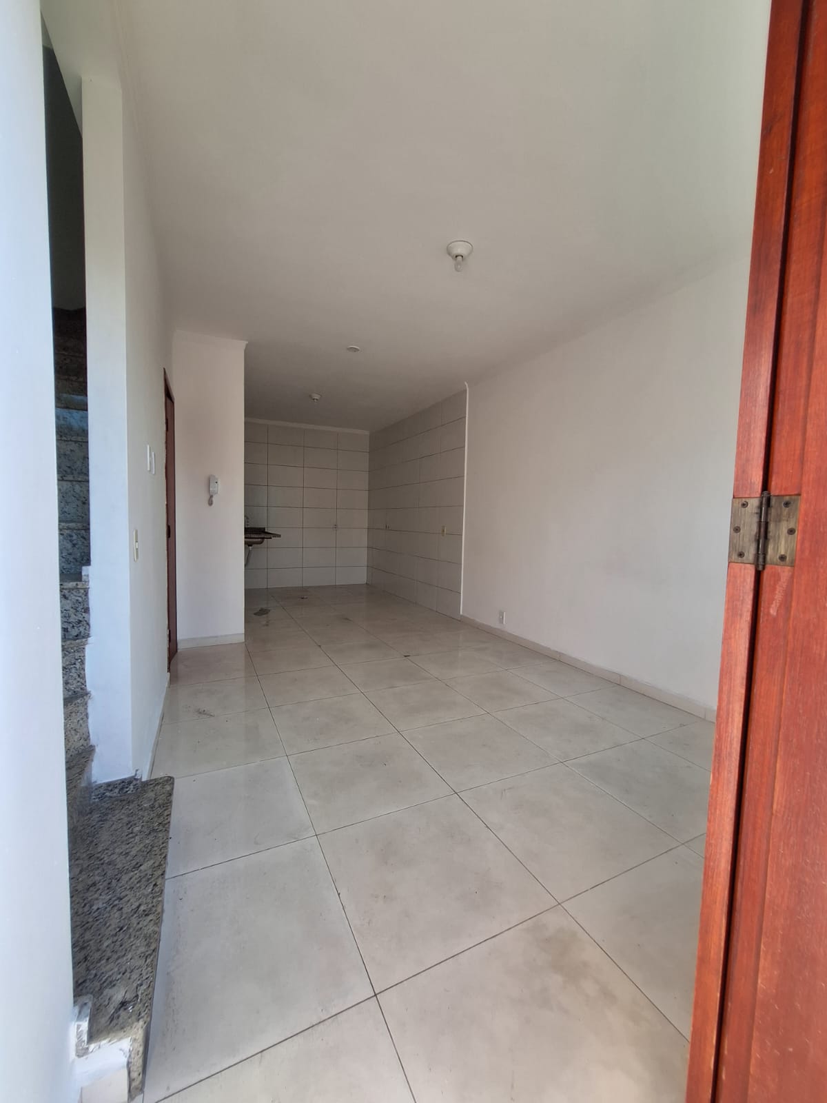 Sobrado à Venda  Itaim Paulista  ✨ Aproveite esta oportunidade única! ✨Localização: Rua Morro da Capoaba  Itaim Paulista Área: 60m² bem distribuídos  2 Suítes modernas  1 vagas de garagem  com vaga subterrânea para maior segurança e comodidade.