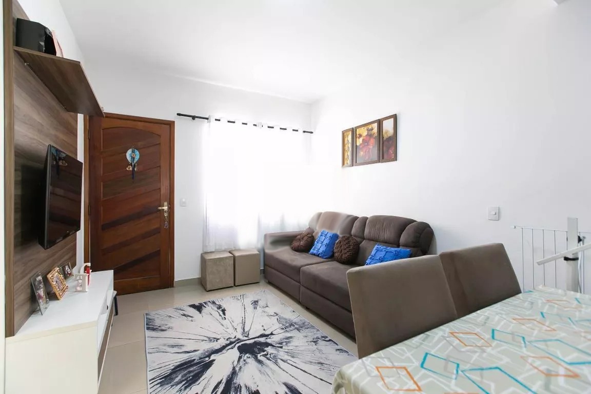  Casa aconchegante e bem localizada – 65m² de construção  Esta charmosa casa oferece conforto e praticidade, perfeita para quem busca qualidade de vida.   Localização privilegiada:  A apenas 10 minutos da Neo Química Arena