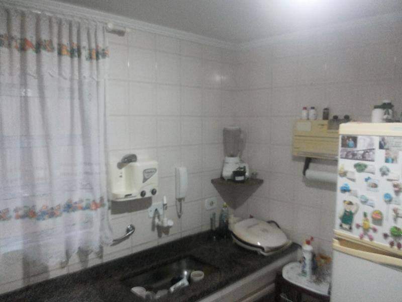 Apartamento Reformado – 56m²  2 Dorms  1 vaga de garagem coberta e fechada   Excelente localização:  Próximo ao Supermercado Negreiros  Bairro tranquilo e de fácil acesso