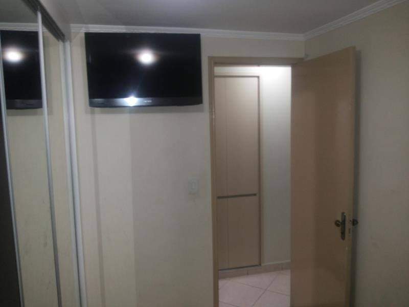 Apartamento Reformado – 56m²  2 Dorms  1 vaga de garagem coberta e fechada   Excelente localização:  Próximo ao Supermercado Negreiros  Bairro tranquilo e de fácil acesso