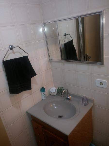 Apartamento Reformado – 56m²  2 Dorms  1 vaga de garagem coberta e fechada   Excelente localização:  Próximo ao Supermercado Negreiros  Bairro tranquilo e de fácil acesso