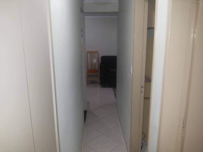 Apartamento Reformado – 56m²  2 Dorms  1 vaga de garagem coberta e fechada   Excelente localização:  Próximo ao Supermercado Negreiros  Bairro tranquilo e de fácil acesso